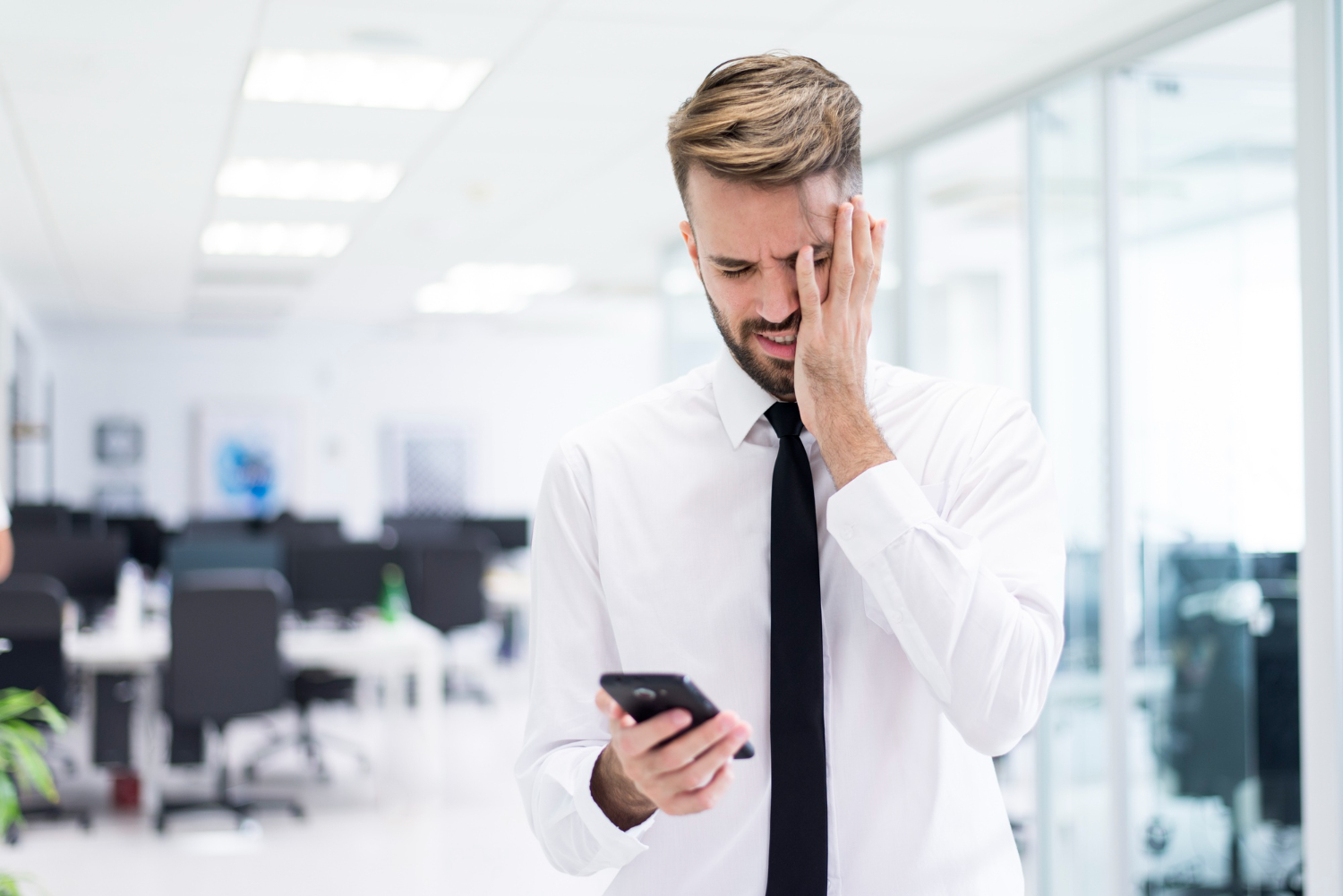 Meu número foi bloqueado no WhatsApp por listas de transmissão e campanhas. E agora?